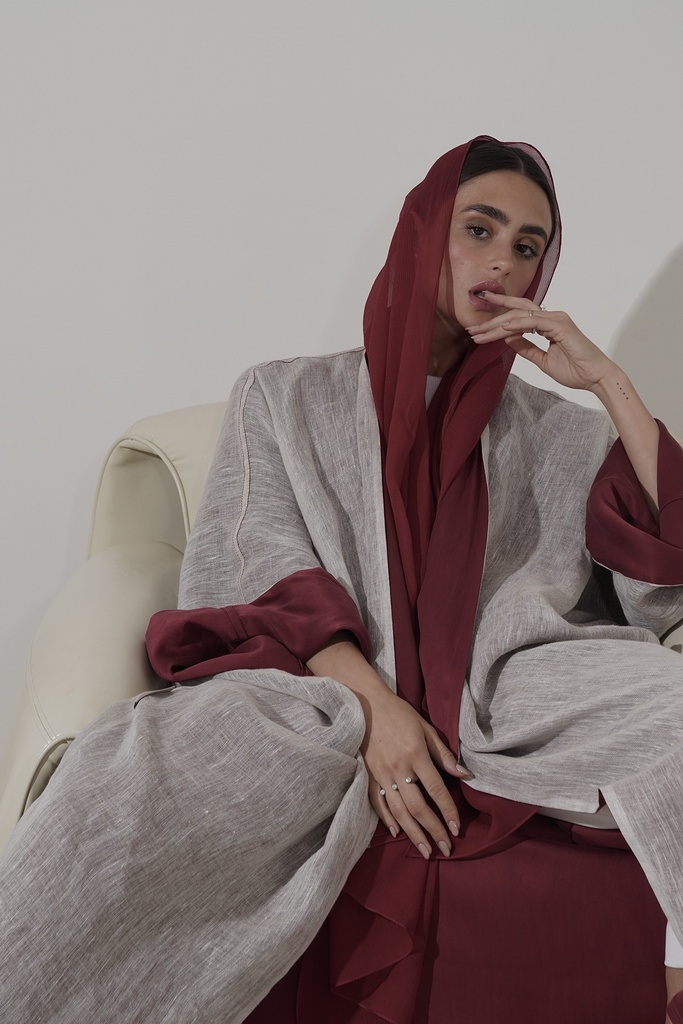 L'aube Maroon