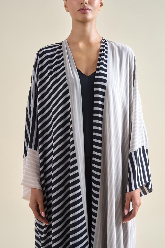 Contrast Black-Beige